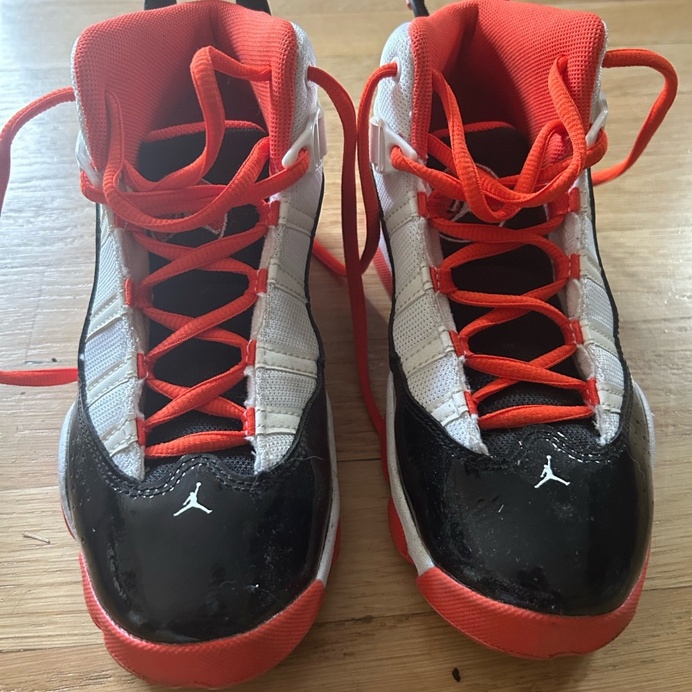 ❌SOLD❌Boys Nike Jordans High Top Sneakers